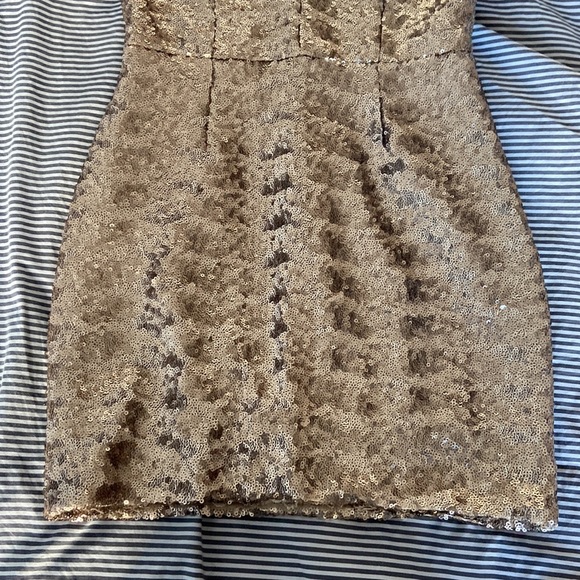 DRESS THE POPULATION Zoe Sequin Mini Dress - Brass - Picture 8 of 8